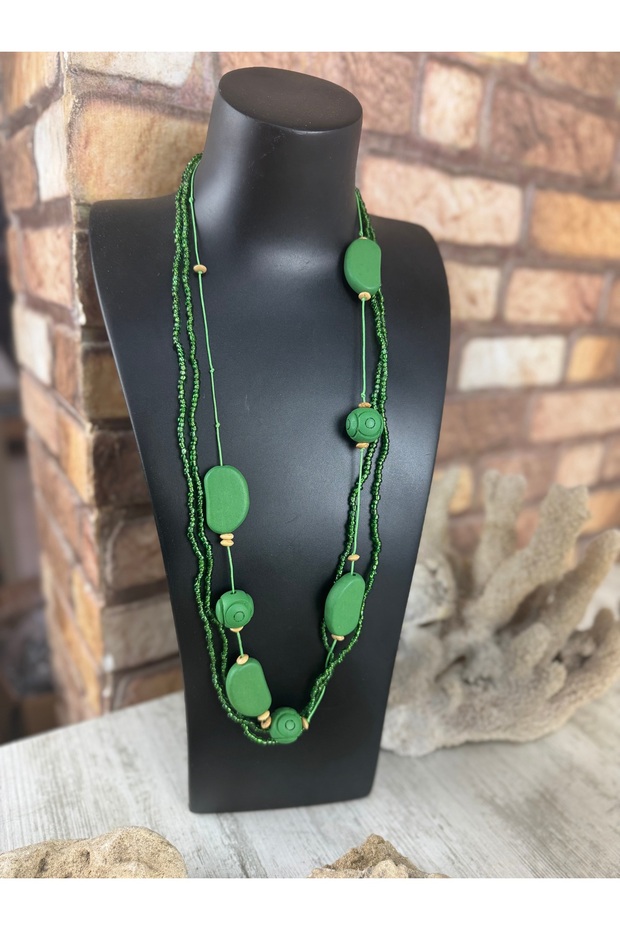 Yeşil ahşap işlemeli kolye - 4