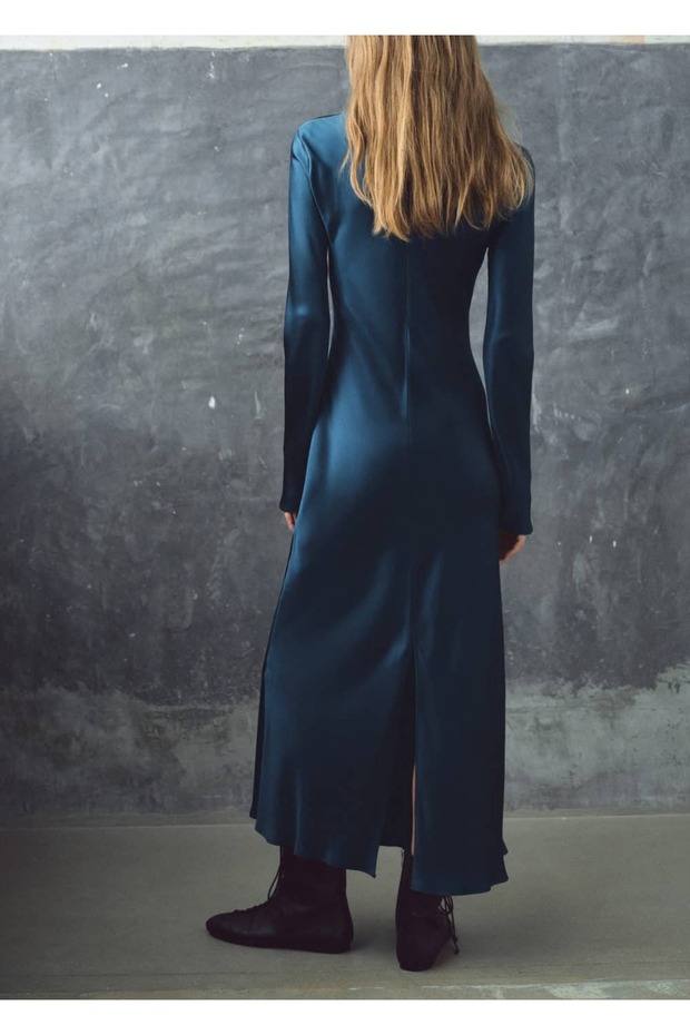 Uzun saten elbise - 4