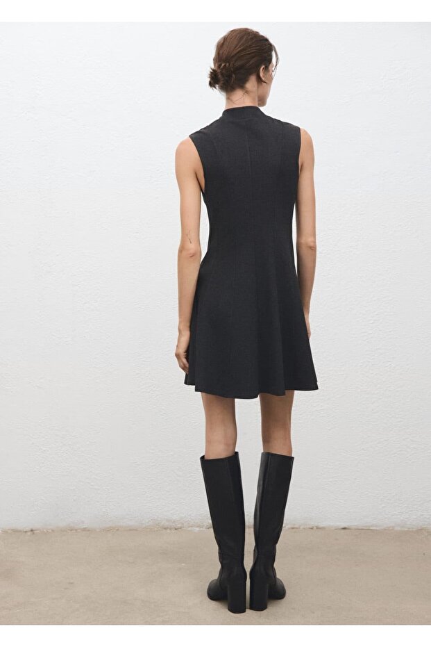Dikişli kısa elbise - 4