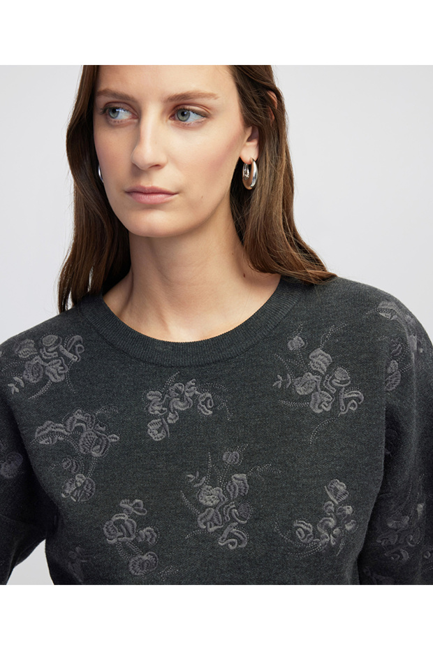 Çiçek nakışlı triko - 6