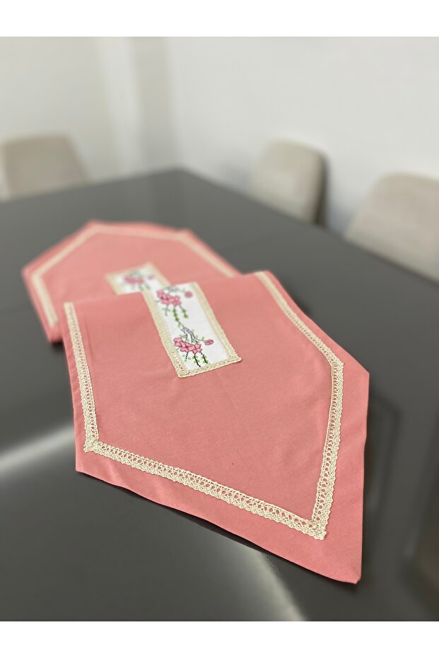 جهاز تطريز متقاطع باللون الوردي السكري