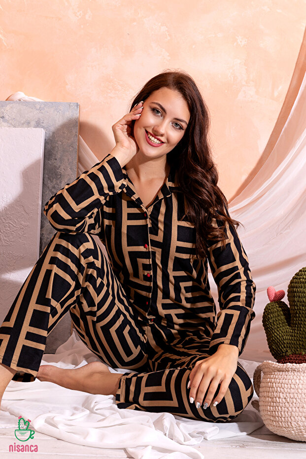 Winter Buttoned Plaid Pattern New Year Themed Women's Suede Pajama Set