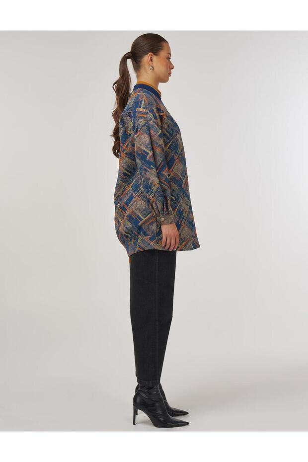 سترة على شكل ياقة جامعية بنمط تجريدي على شكل يقطين - 5