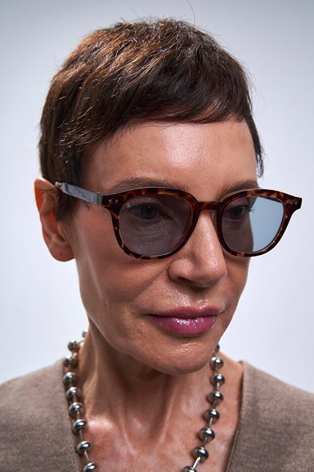 نظارات شمسية نوفا ليوبارد باللون الأزرق - 2