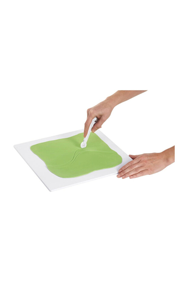 Rectangular Rotating Cake Stand - Wilton - 2