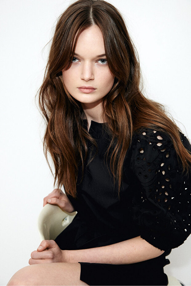 Nakış İşlemeli Kollu Elbise - 2