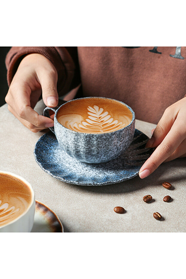 كوب قهوة مع الصحن مصنوع من السيراميك - 2