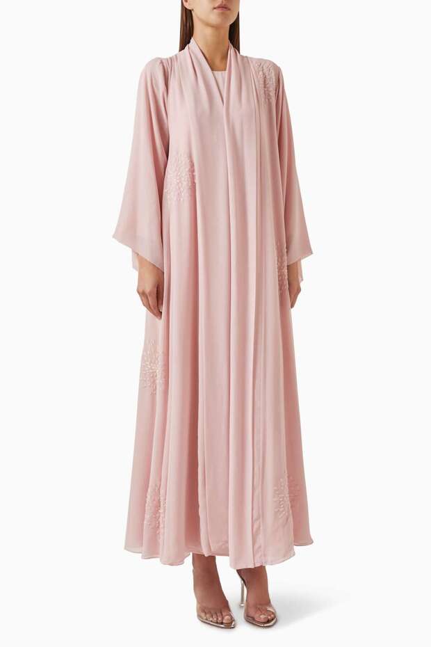 Rediscover Everyday Elegance and Comfort with This Slim Embroidered Abaya Set