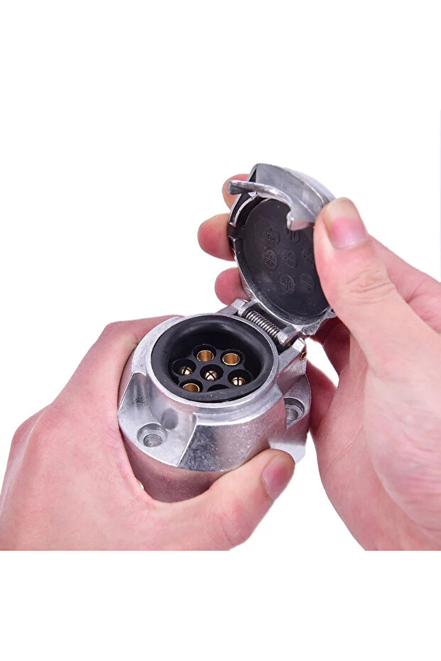 7-pin socket for 12 v trailer - 2