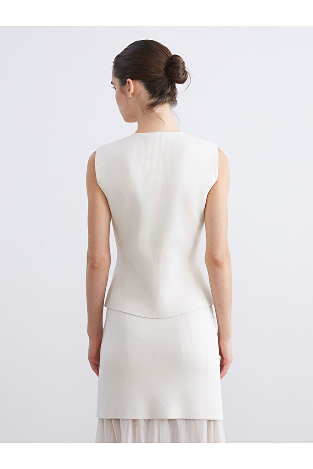 Ekru V Yaka Kadın Triko Yelek - 4