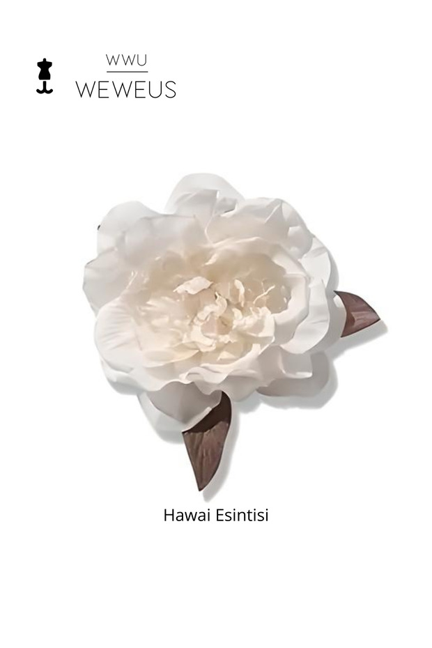Women's Hawaiian Style Off-White Flower Premium Buckle