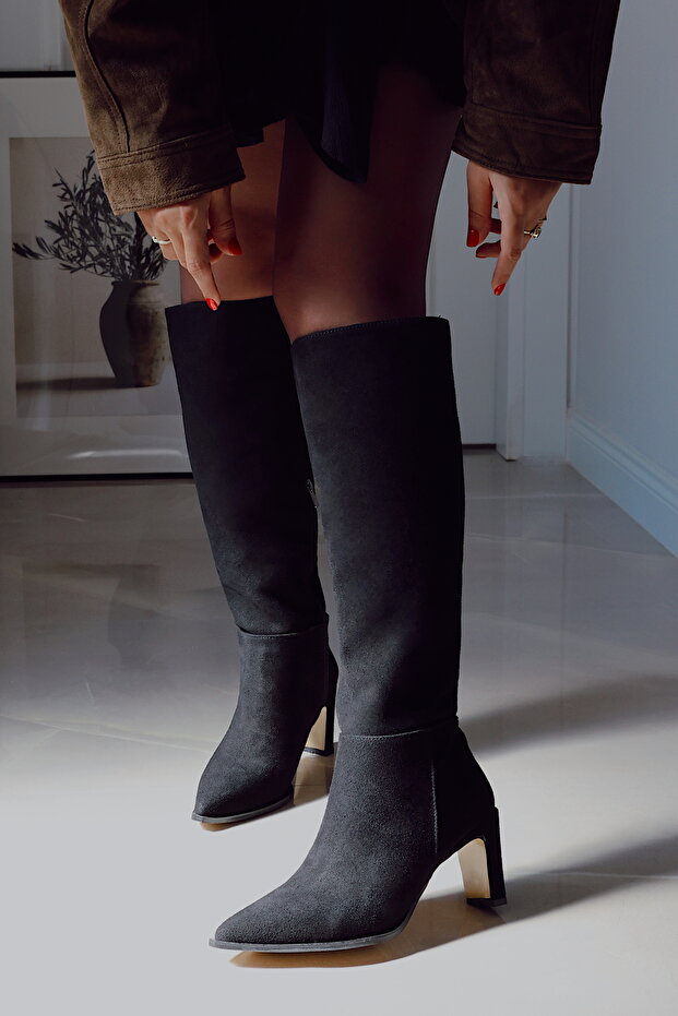 Stylish Heeled Below-The-Knee Pointed Toe Zippered Suede Women's Boots