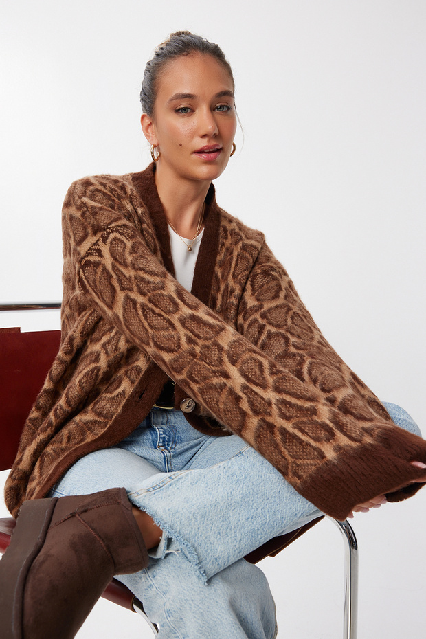 Leopard Patterned Soft Oversized Knitwear Cardigan Lmu0002 Brown