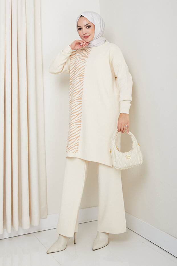 طقم تونيك مع بنطلون لامع بطبعة جلد الفهد - 2