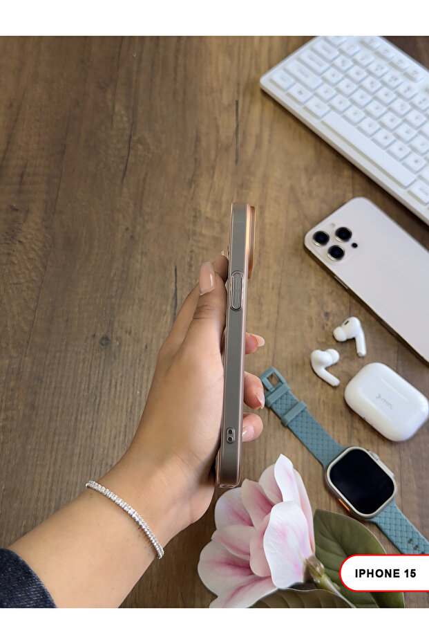 حافظة KLEIN صلبة غير لامعة متوافقة مع تقنية Magsafe لهاتف iPhone 15 - 6