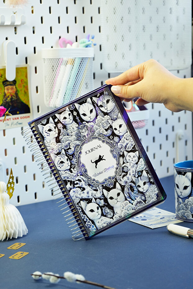 A5 Spiral Bound Irregular Agenda-Planner. English-A5.100 Gr. Ivory. 224 Pages.
