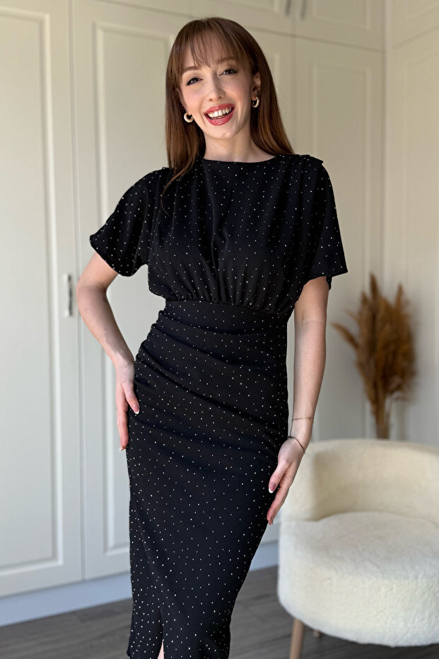 Kısa Kollu Drapeli Taşlı Midi Siyah Elbise - 2