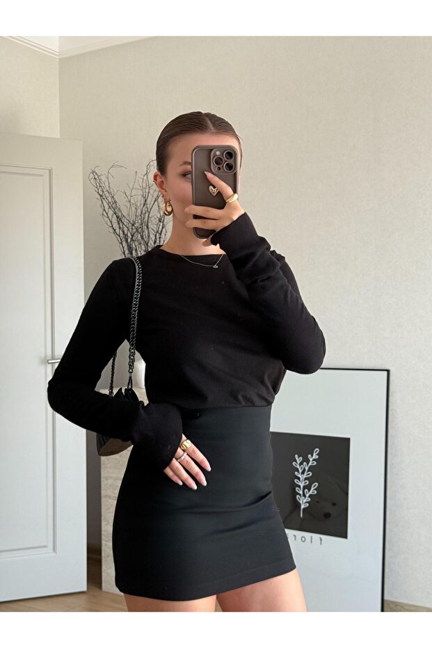Siyah Arka Fermuar Model Kumaş Mini Etek - 2