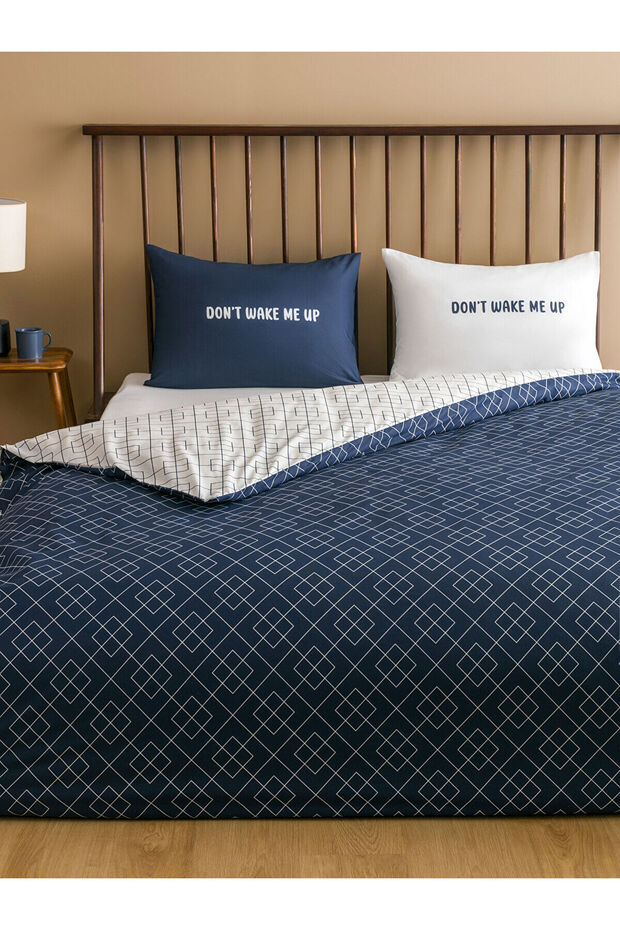 Karişik Çizgi Desenli Çift Kişilik Nevresim Seti - 1