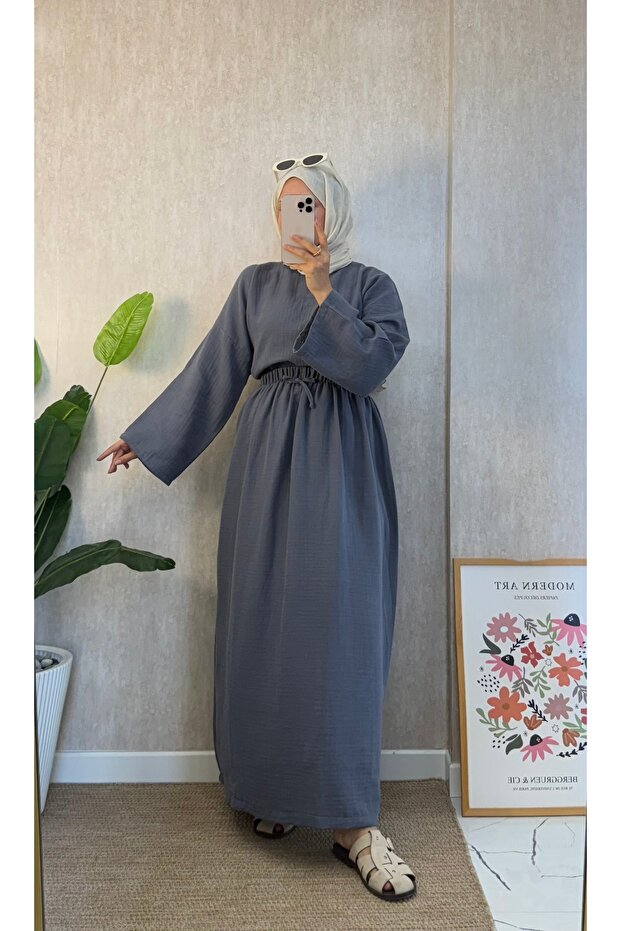 طقم كاجوال من الموسلين باللون الرمادي الداكن - 6