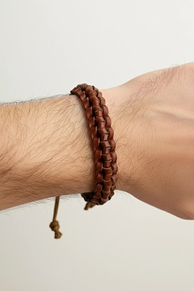 Handmade Leather Braided Men's Bracelet - Adjustable Size Suitable for Daily Wear