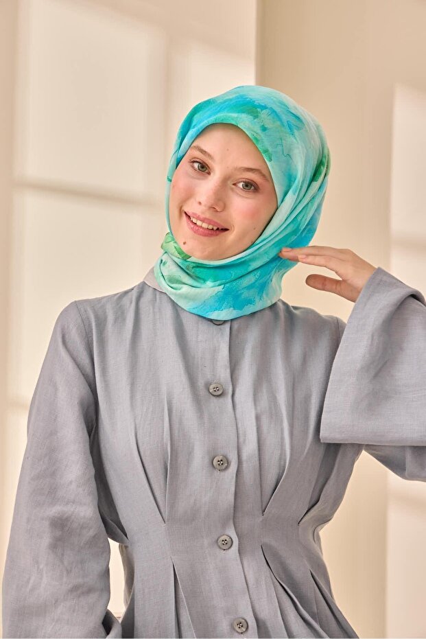 أوليندا وشاح حريري 47004-14