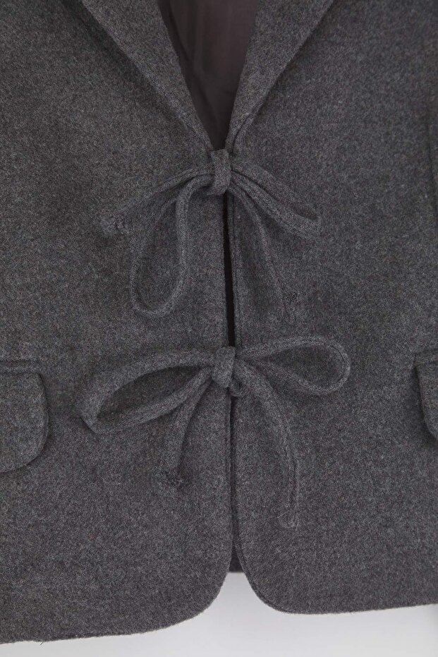 Antrasit Bağlama Detaylı Kısa Kaşe Dokuma Yünlü Blazer Ceket TWOAW26BC00017 - 6
