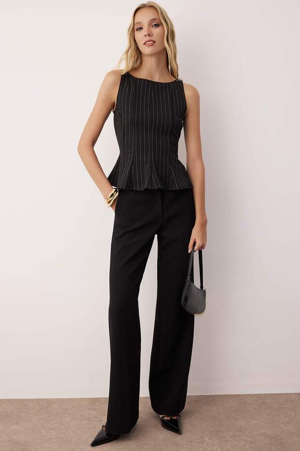 Siyah Peplum/Belden Oturmalı Kayık Yaka Esnek Örme Bluz TWOAW26BZ00229 - 2
