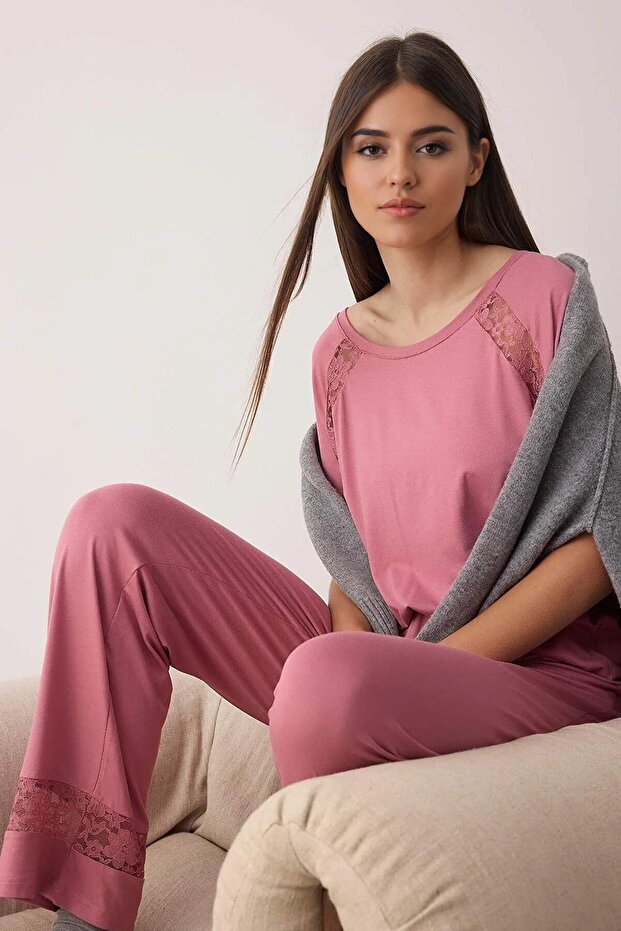 Gül Kurusu Dantel Detaylı Viskon Örme Pijama Takımı THMAW26PT00038 - 1