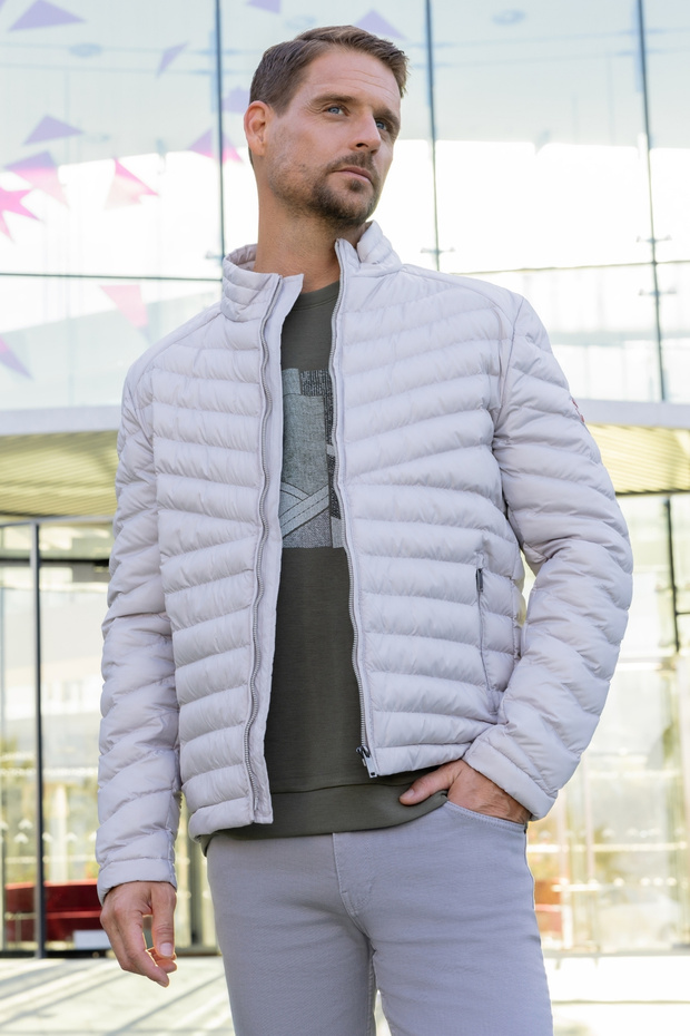 Men's White Water Repellent Windproof Dynamic Fit Comfortable Cut Down Jacket