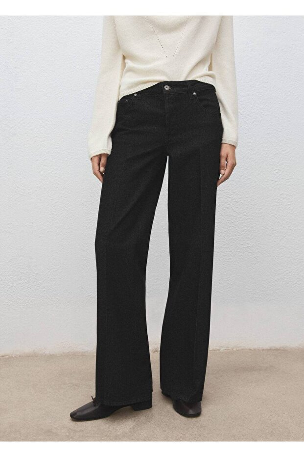 Straight Cut Low Waist Jeans