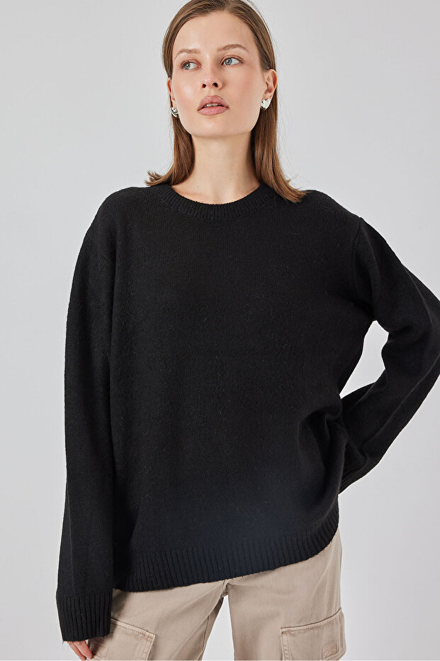 15895 Oversize Düz Siyah Triko Kazak - 3