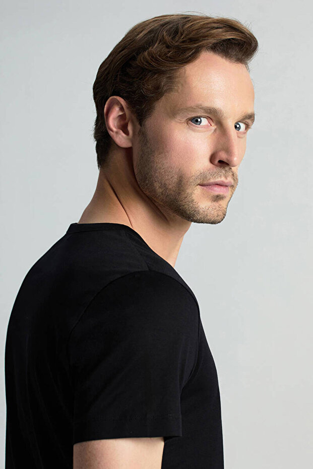 Siyah V Yaka Basic T-Shirt - 4