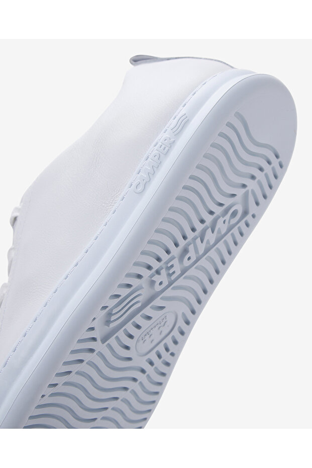 العداء الرابع - 8