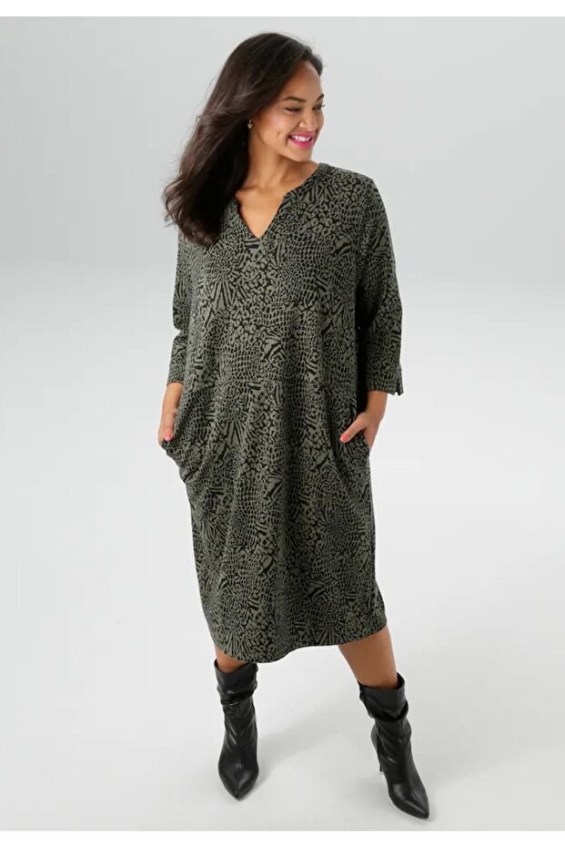 Women's Plus Size Khaki, Side Pocket, Three-Quarter Sleeve, V-Neck Ankor Thick Dress 65N39112