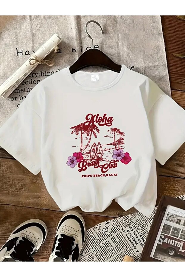 تي شيرت ALOHA BEACH CLUB مطبوع برقبة دائرية كبيرة الحجم