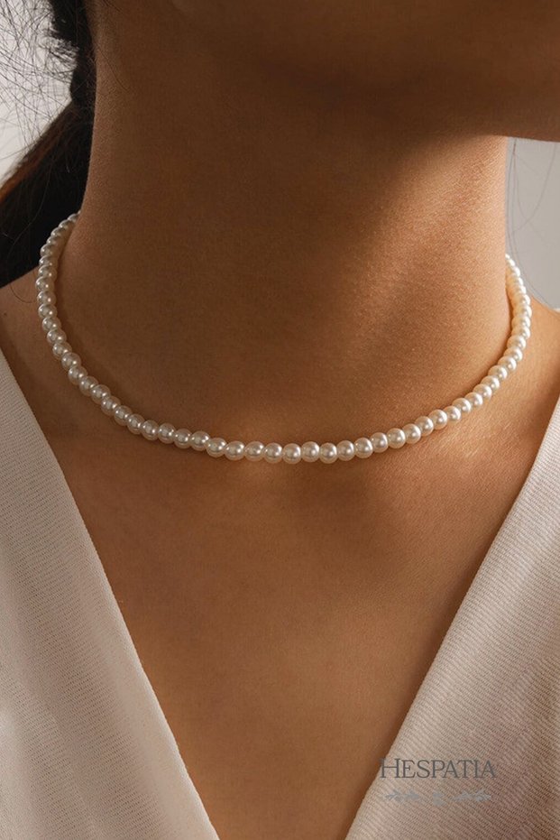 Elegant Pearl Detailed Choker Women's Necklace - Stylish & Classic Design