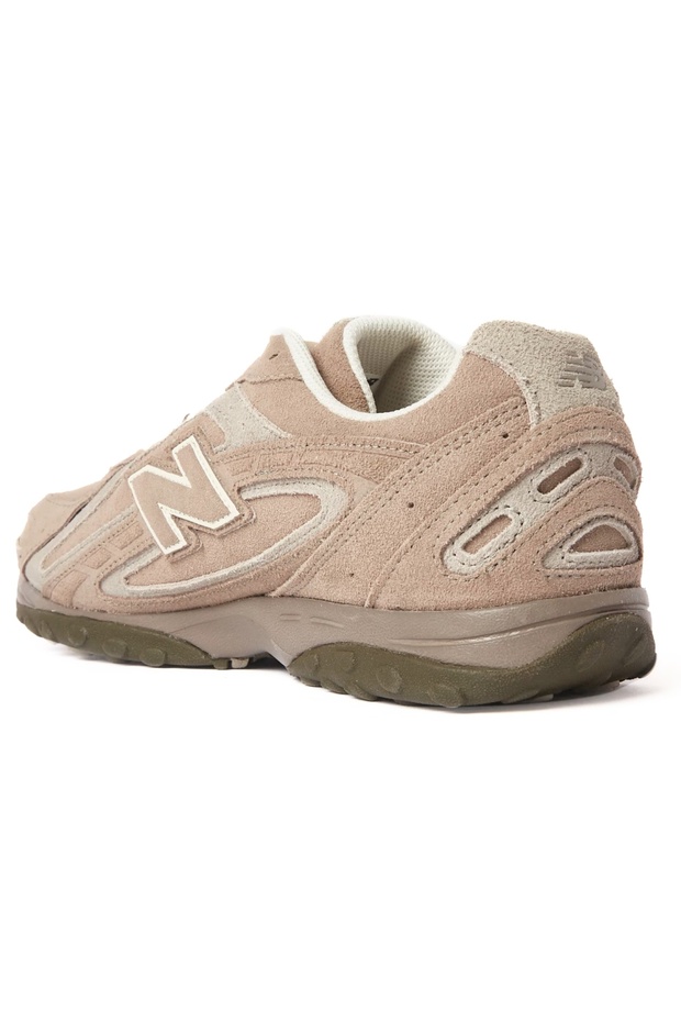 204L Sneakers – Retro Running Style Reimagined - 3