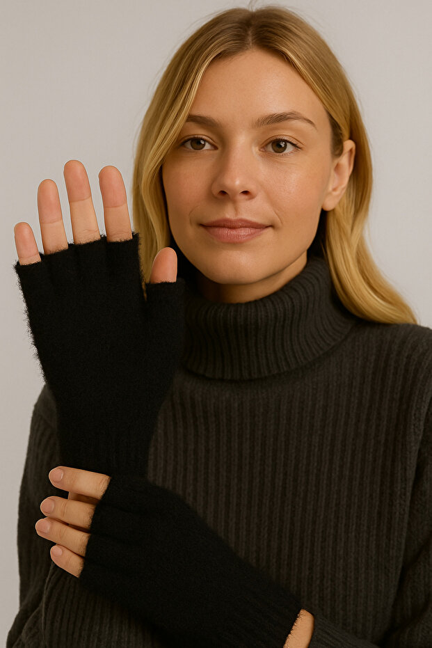 Plush Cut Finger Gloves - 2