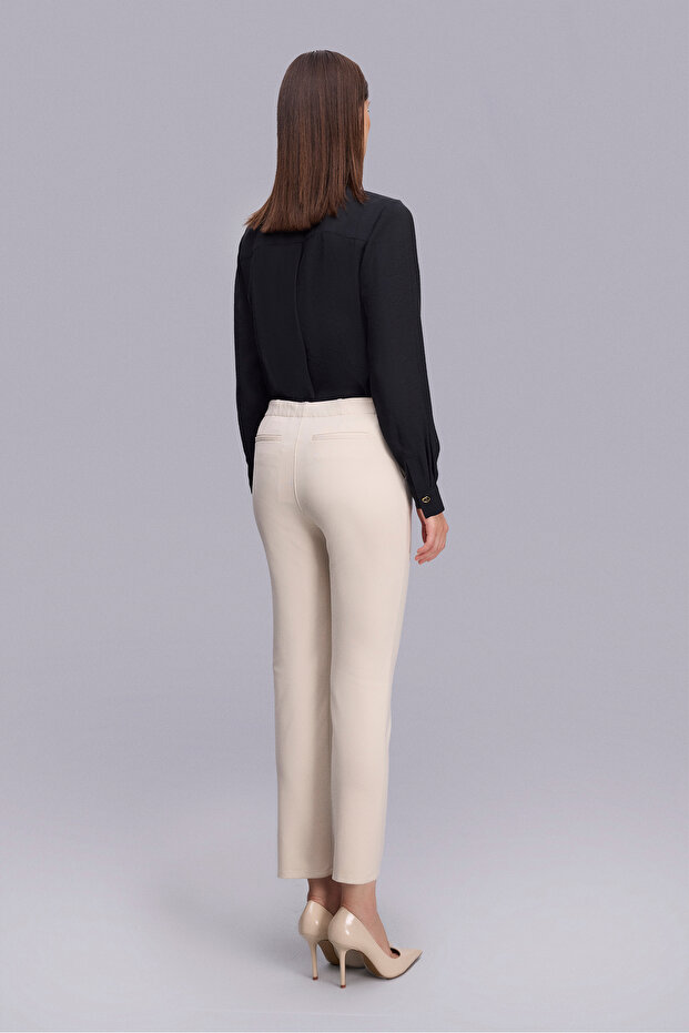 Önü Dikişli Bej Örme Pantolon - 6