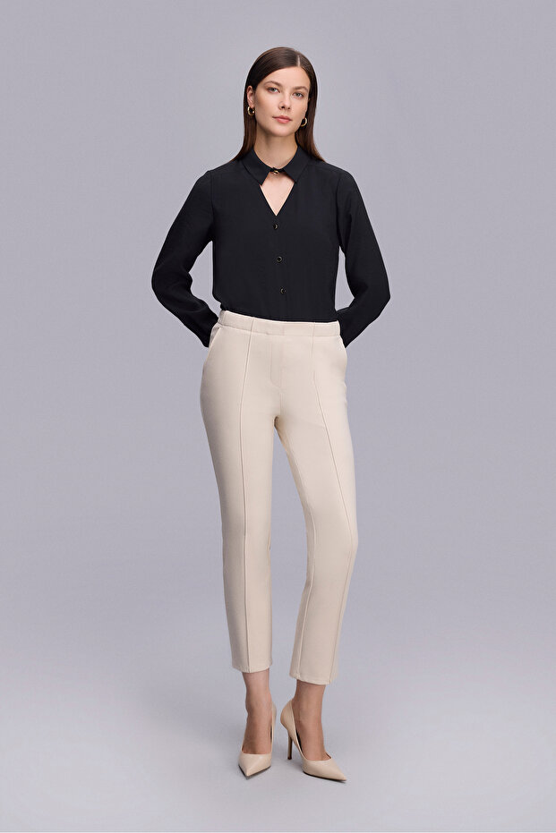 Önü Dikişli Bej Örme Pantolon - 5