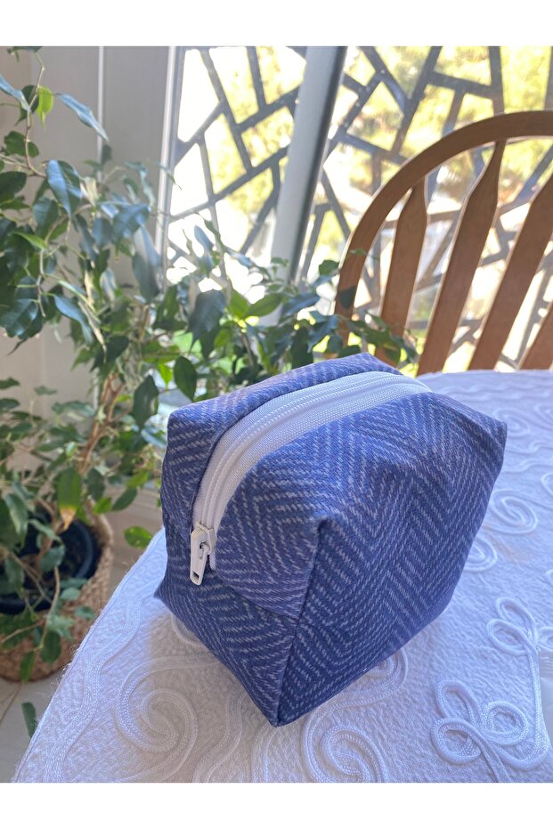 Makyaj çantası - 1