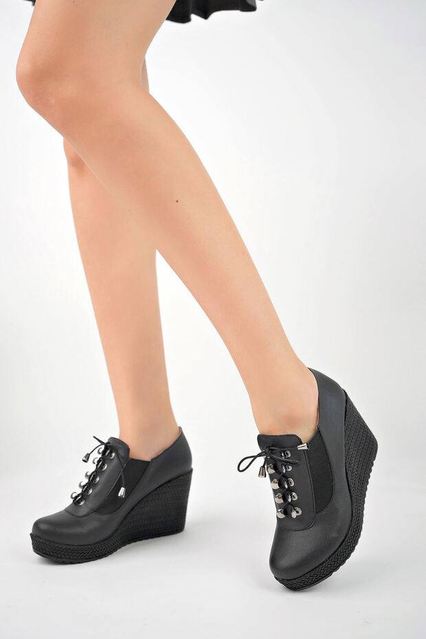 Black Leather Women's Shoes with Elastic Hooks