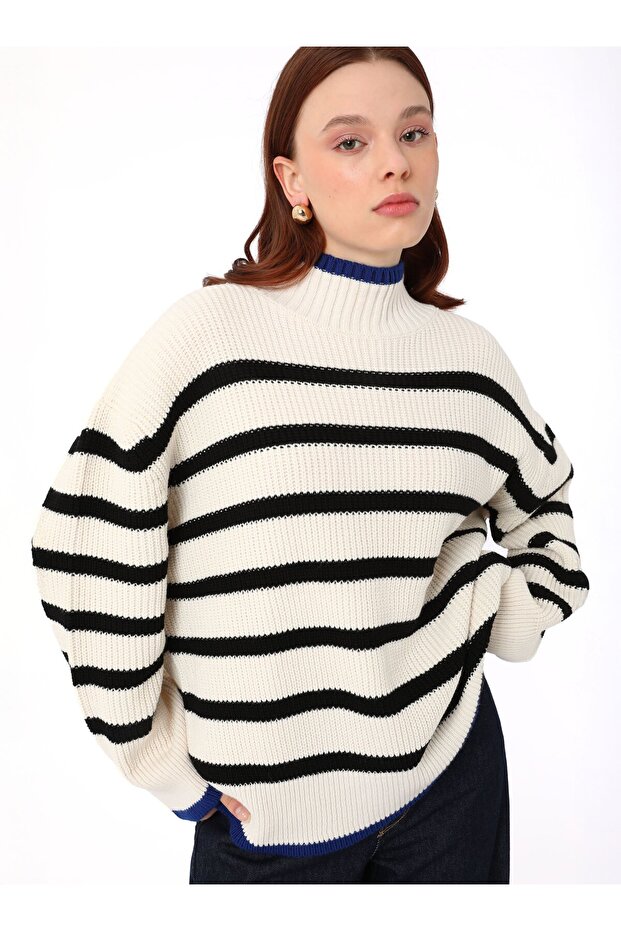 Contrast Stripe Detailed Knitwear Sweater - Beige -