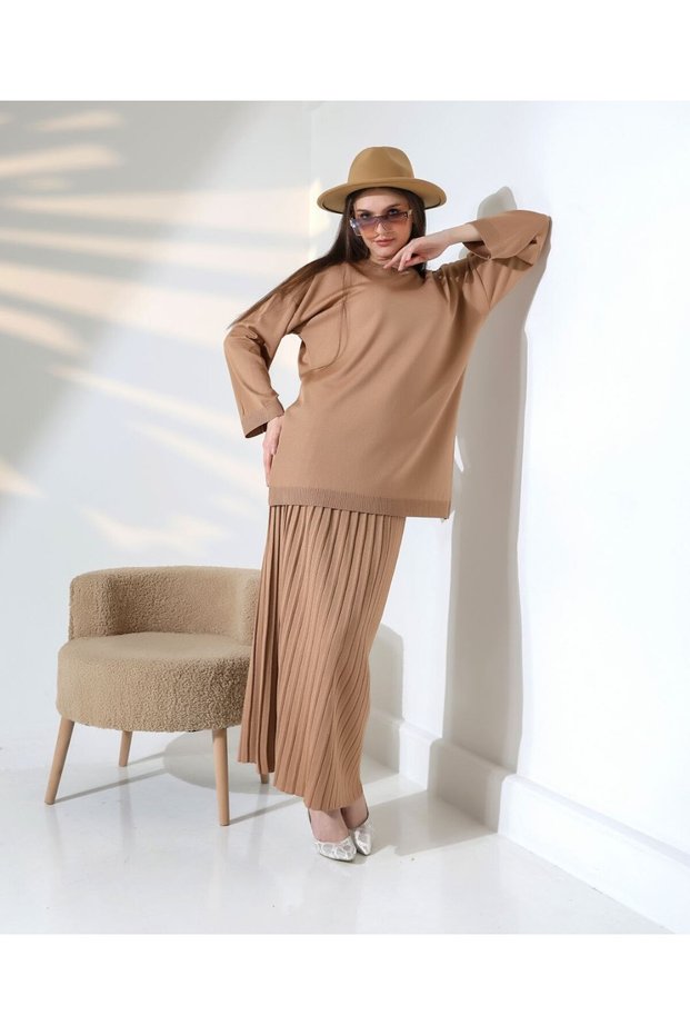 Women's Long Pleated Skirt Blouse Casual Knitwear Set