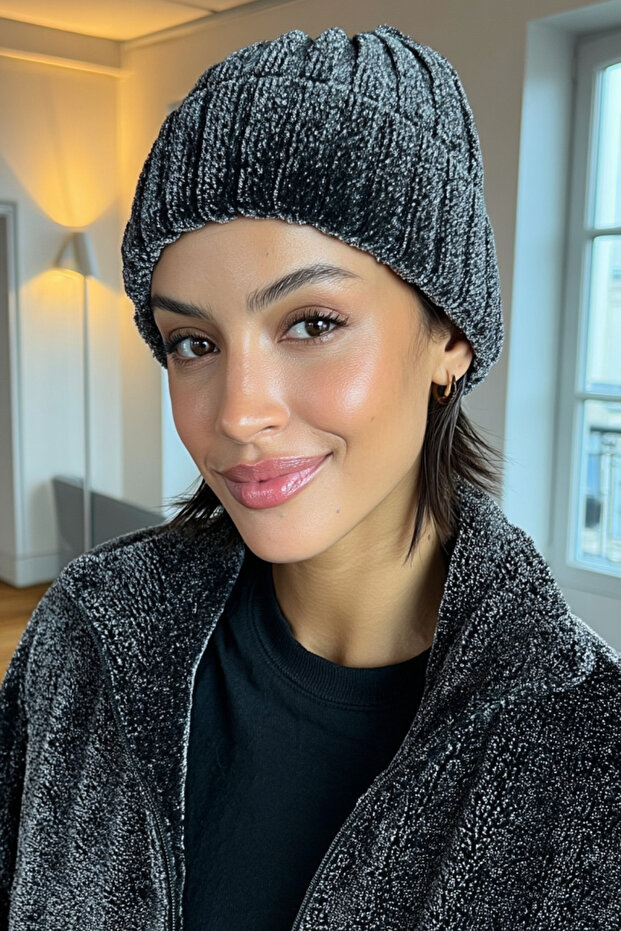Soft Velvet Women's Beret