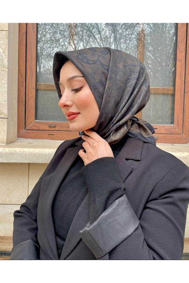 New Season Tile Pattern Soft Cotton Comfortable and Elegant Scarf