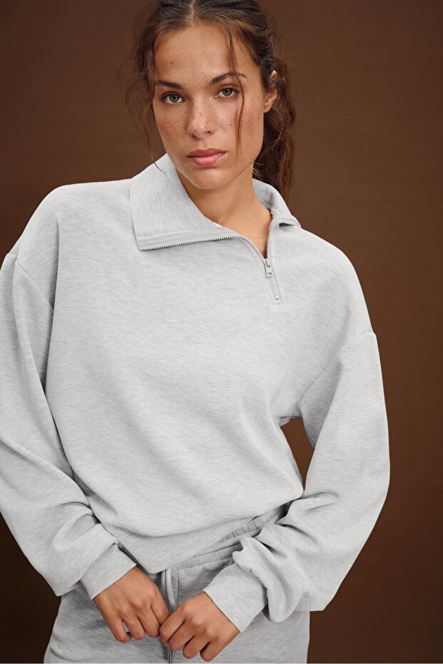 سويت شيرت ناعم الملمس بسحاب جانبي - 1