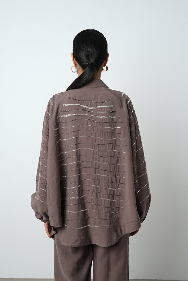 Women's Oversize Cut Kimono with Horizontal Stone Embroidery on the Back and Sleeves
