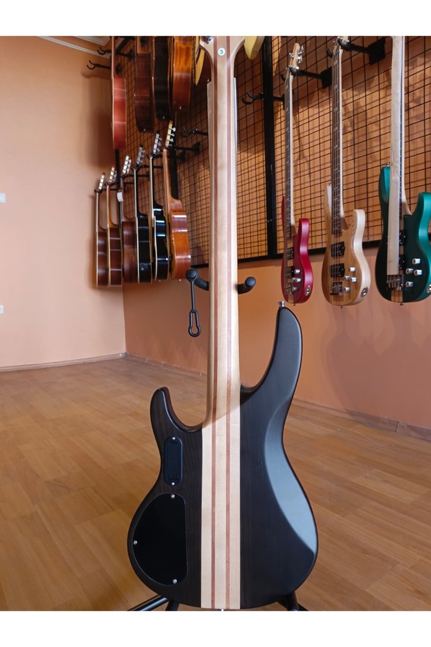 4 Telli Bass Gitar - 3